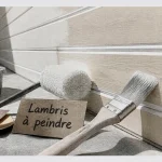 Préparer un lambris à peindre : sous-couche sur bois, ponçage